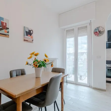 Guesthost - Santa Rita *